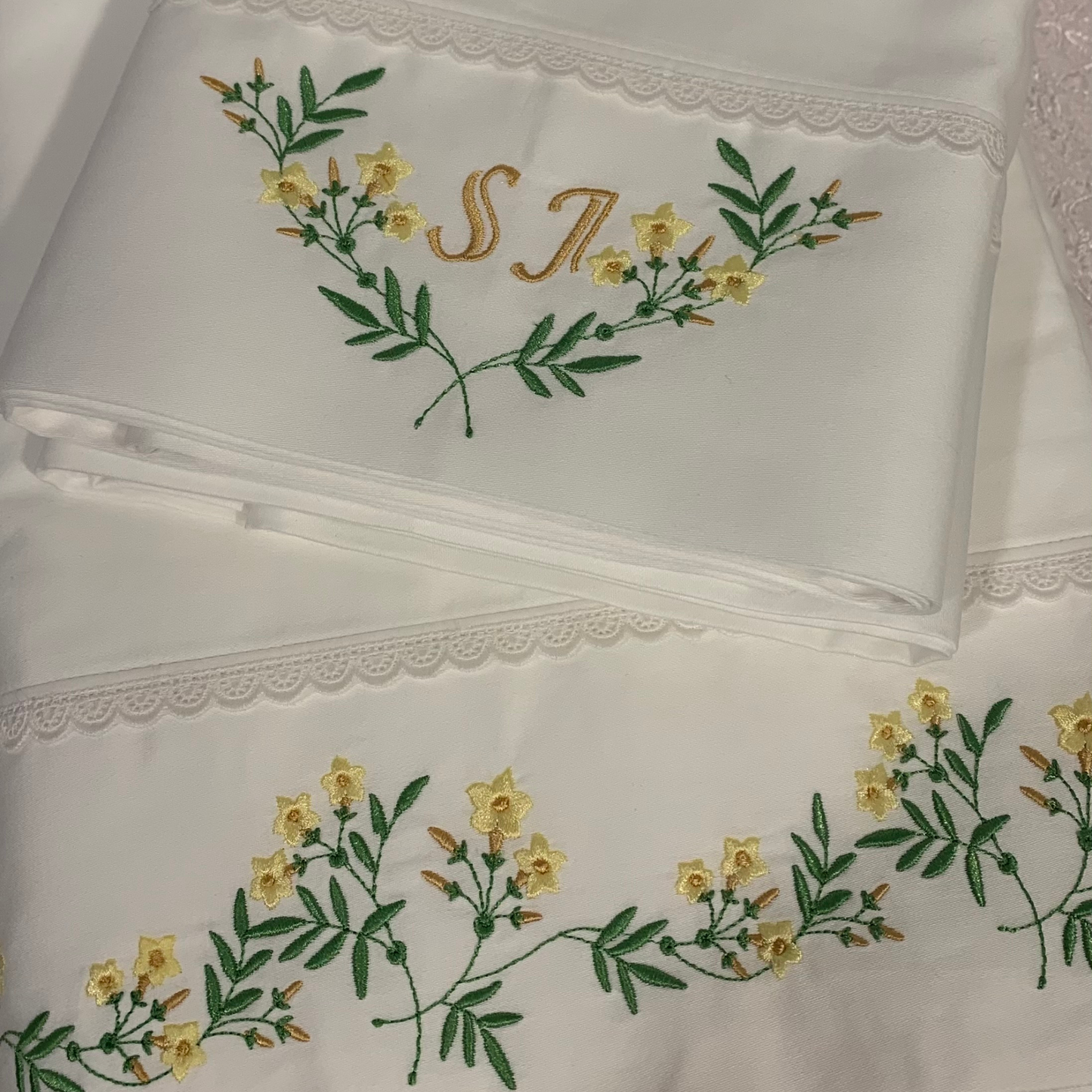 Embroidered Jasmines Bed Sheet – 600 Thread Count Pima Cotton