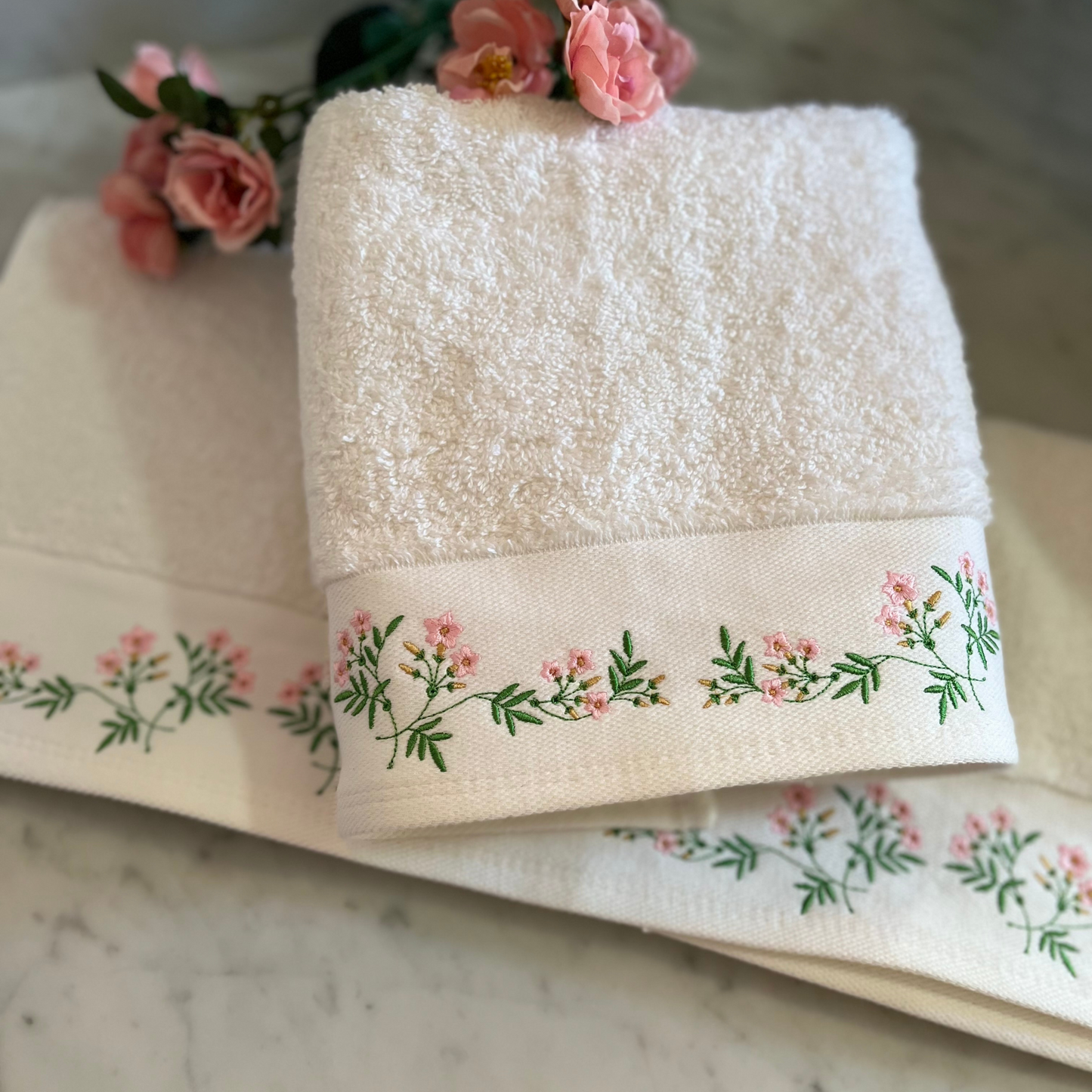Embroidered Jasmines Towel Set