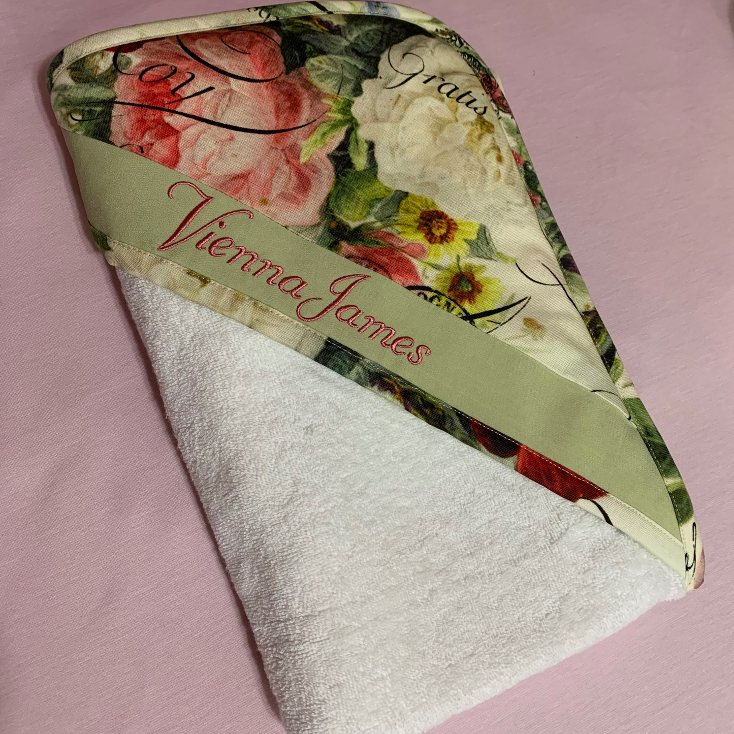 Newborn Rosey Baby Gift Set