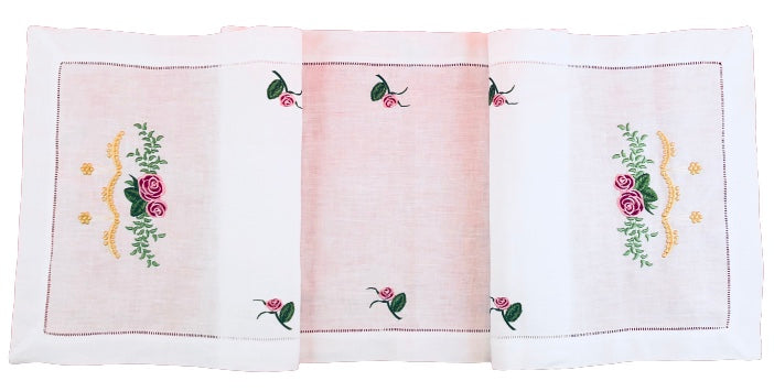 Heirloom Roses Table Runner