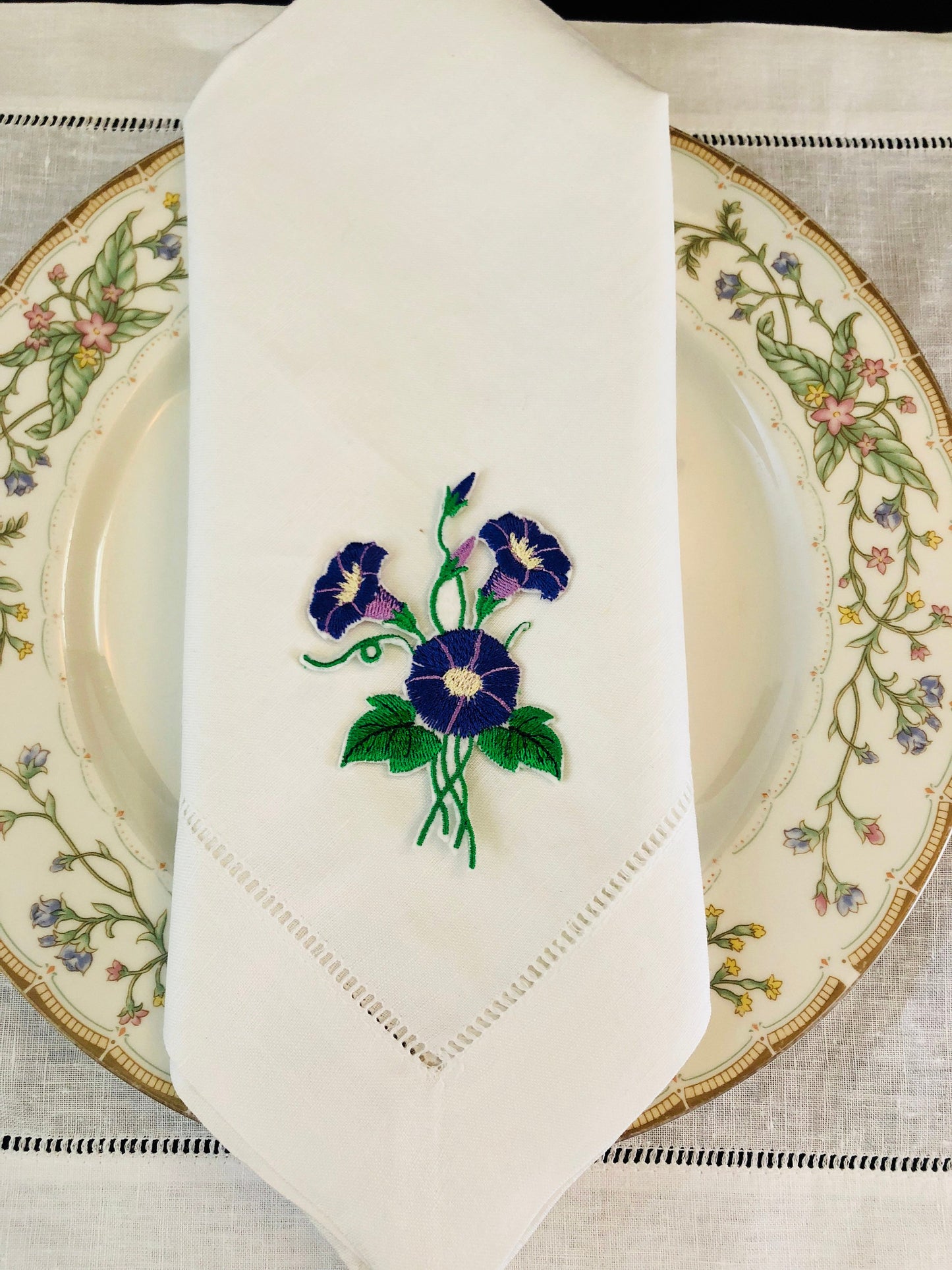 custom embroidered linen dinner napkin