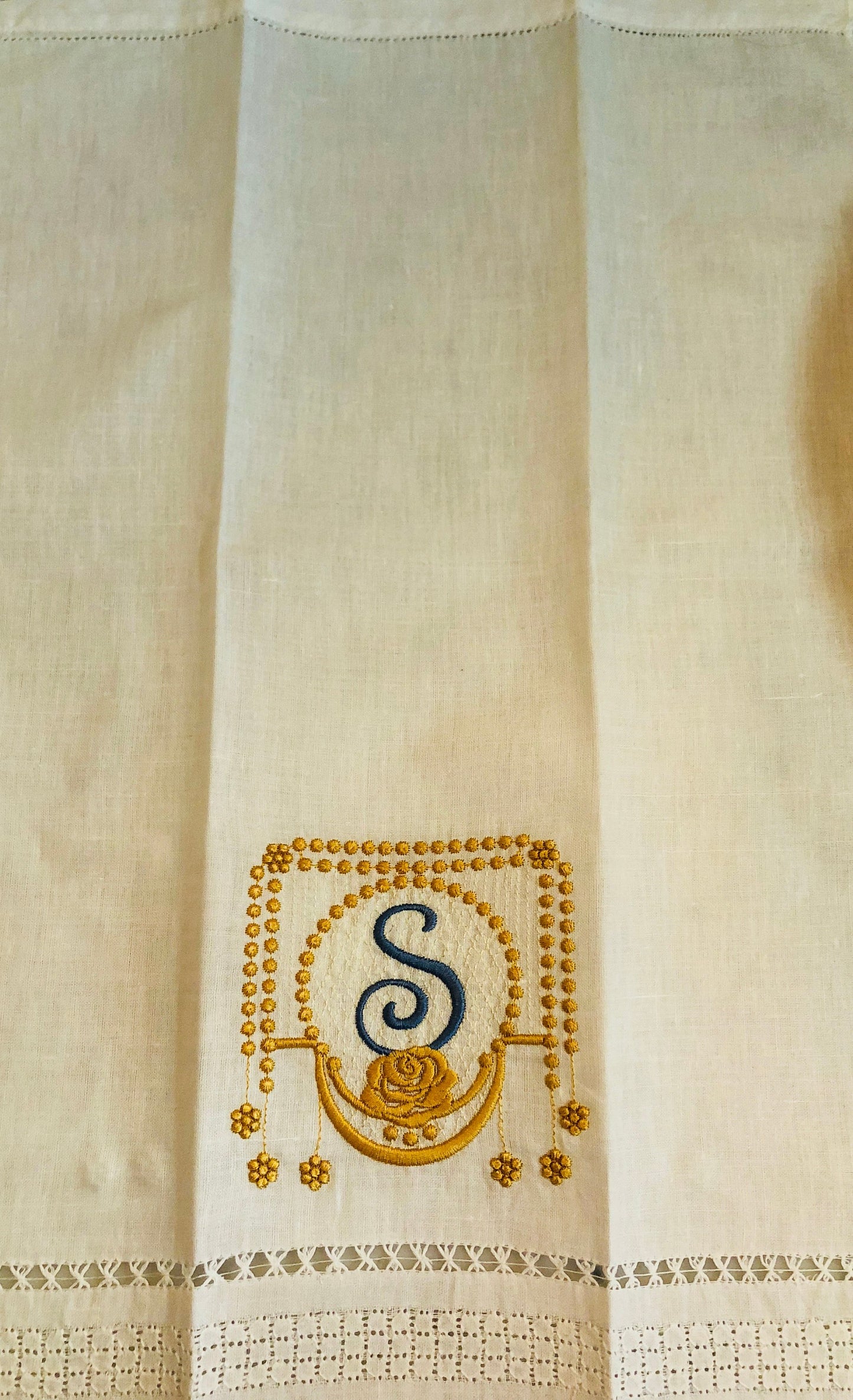 monogrammed linen guest towel
