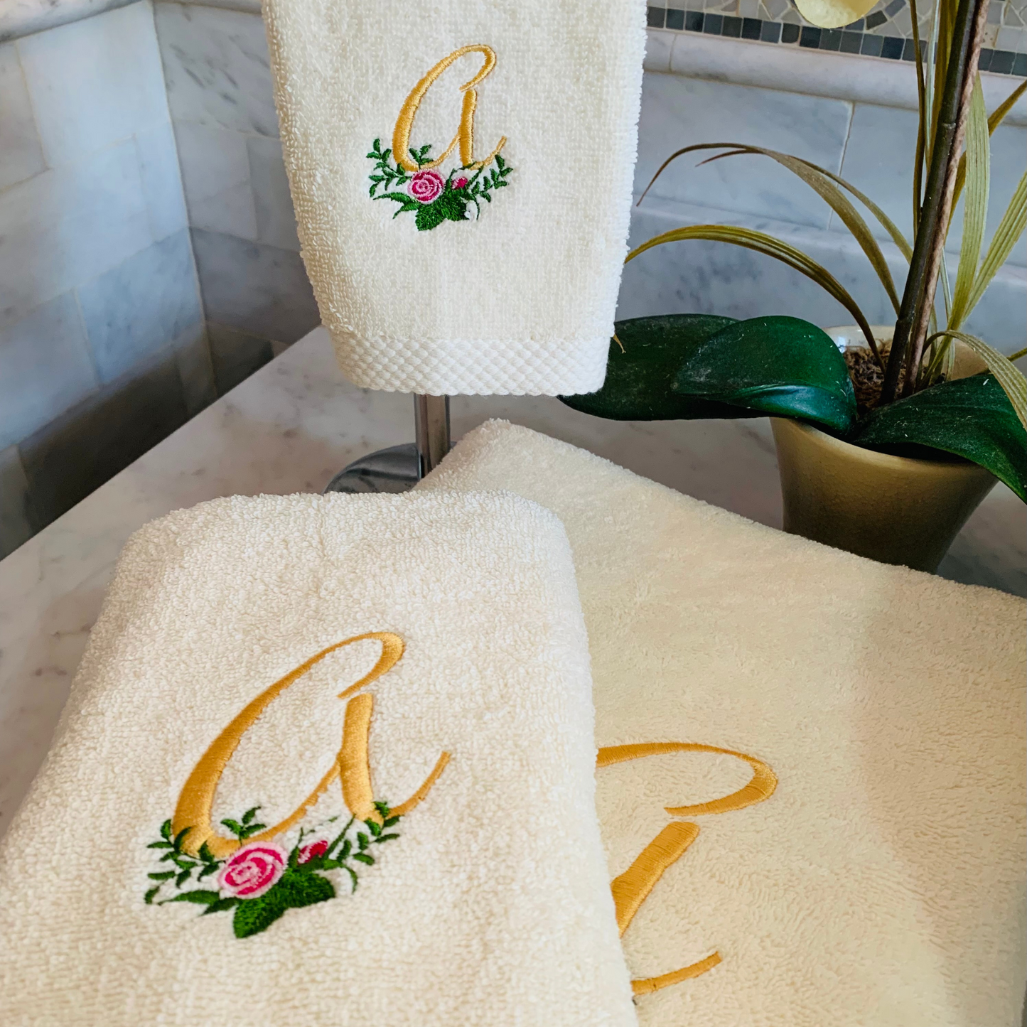 Heirloom Roses Monogrammed Bath Towel Set