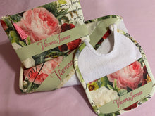 Load image into Gallery viewer, Newborn Rosey Baby Gift Set