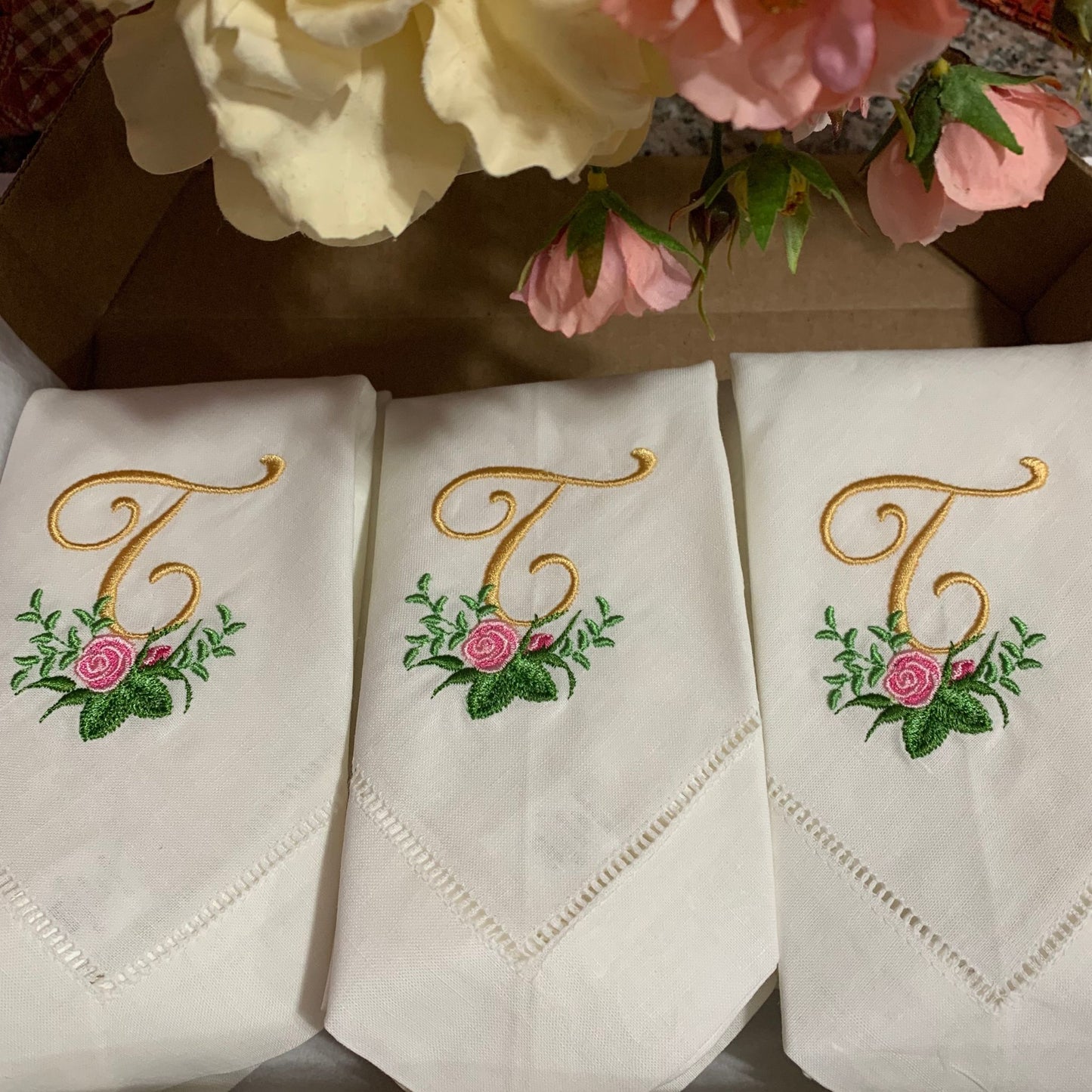 Linen Dinner Napkins embroidered with Rose monogram (Set of 2)/ Home decor