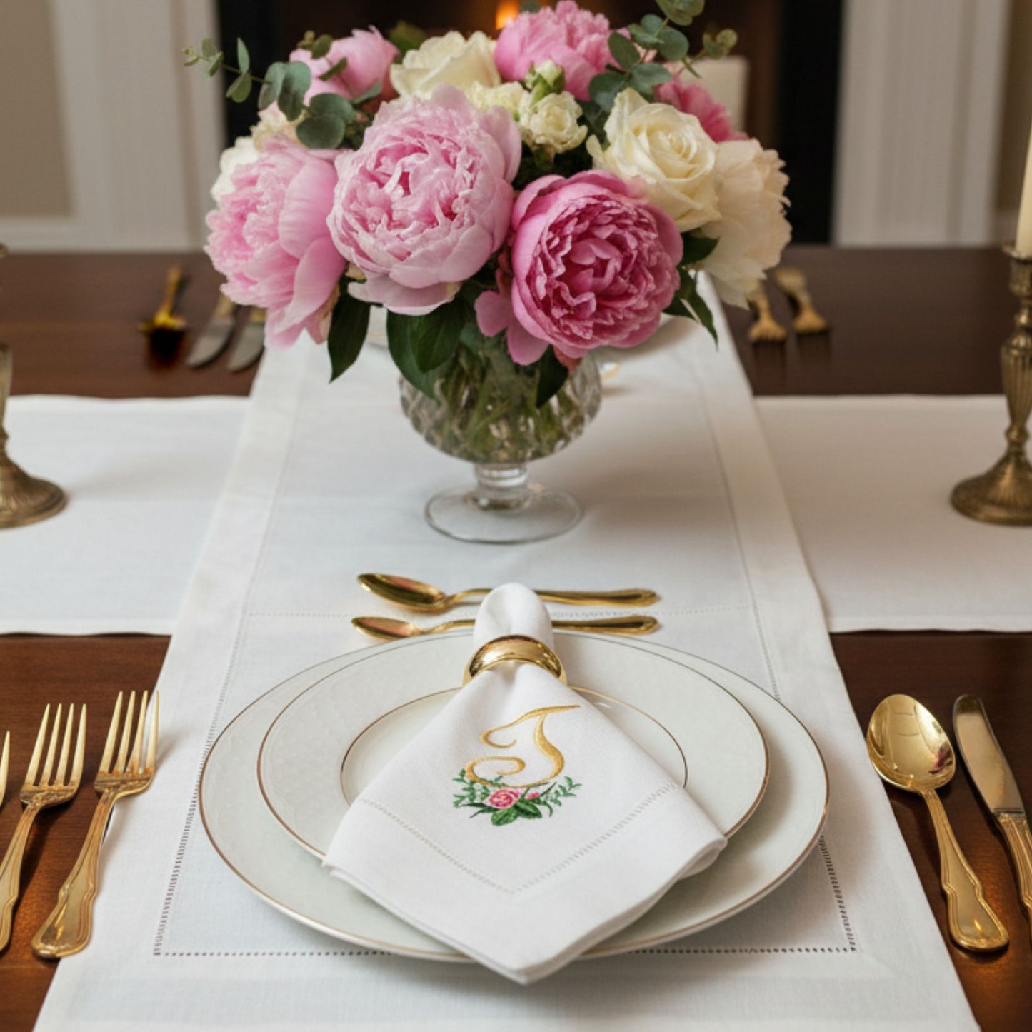 Linen Dinner Napkins embroidered with Rose monogram (Set of 2)/ Home decor