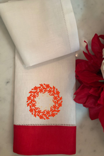 Load image into Gallery viewer, Christmas Wreath Guest Towel