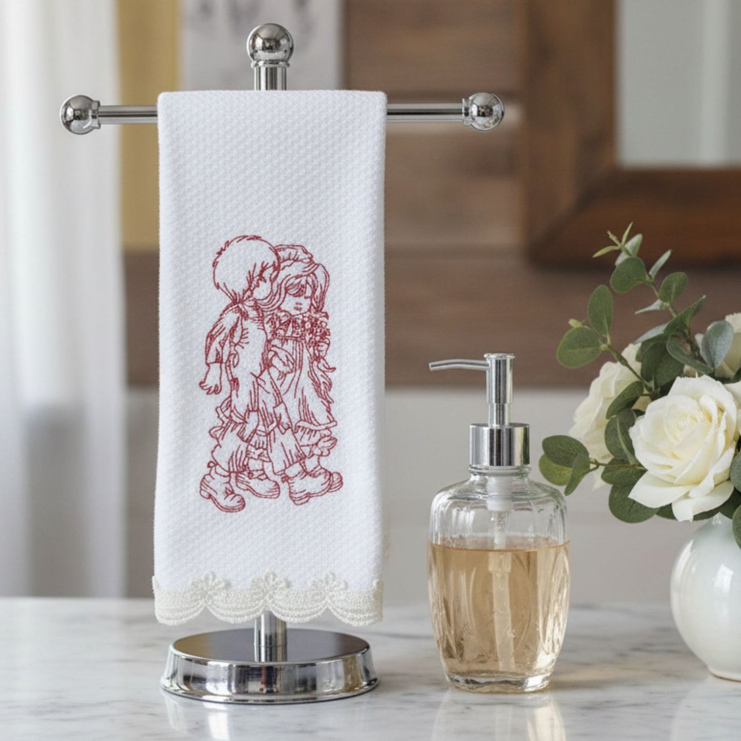 Embroidered Fingertip Towel Set - Scalloped Lace - Love Design - Bathroom Decor - Set of 5