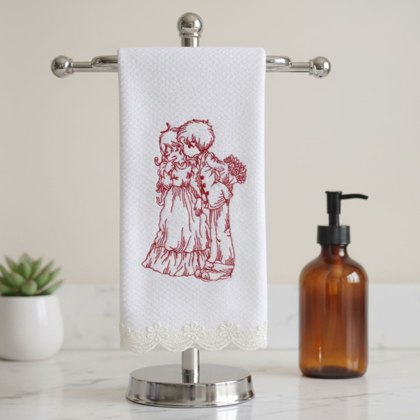 Embroidered Fingertip Towel Set - Scalloped Lace - Love Design - Bathroom Decor - Set of 5