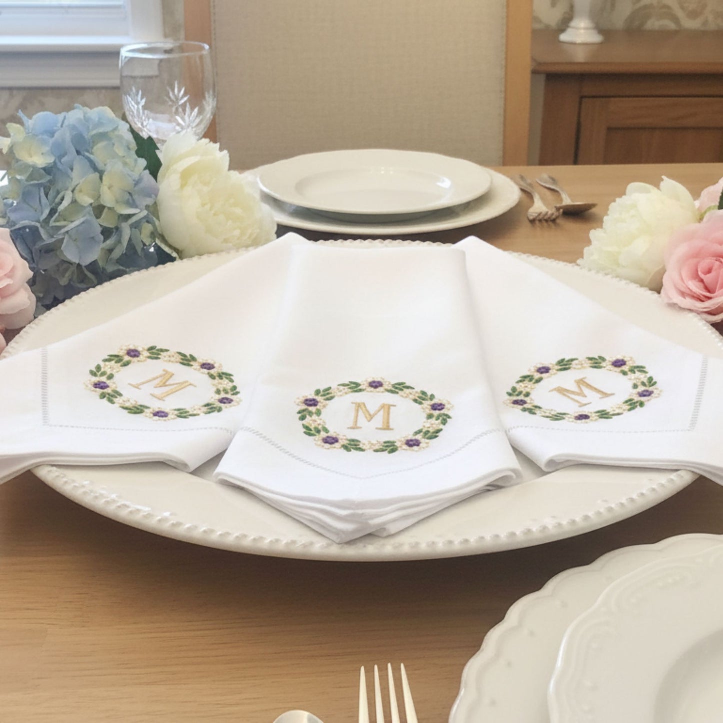 Floral Monogram Linen Napkins (Set of 2)/ Embroidered Dinner Linens / Home Decor