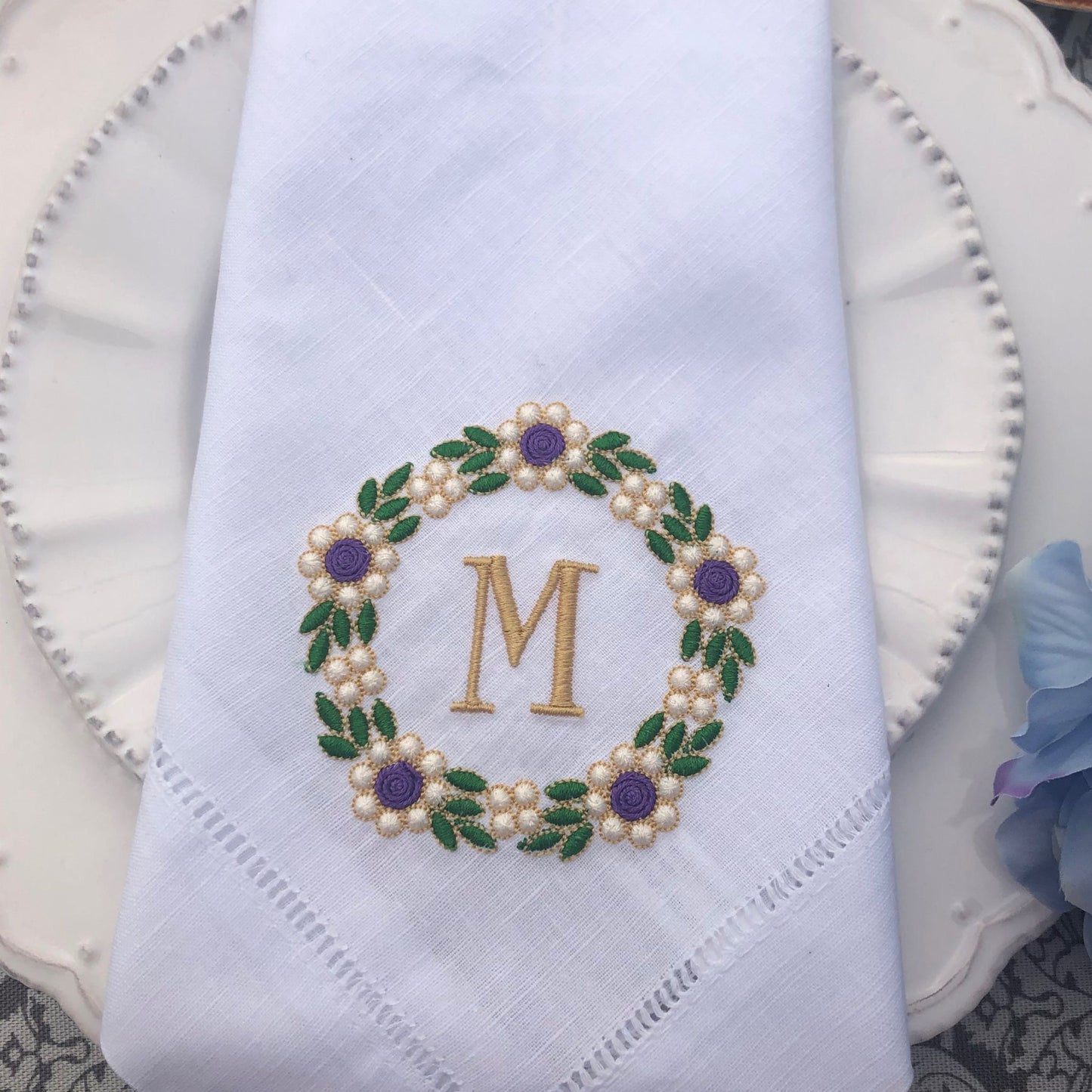 Floral Monogram Linen Napkins (Set of 2)/ Embroidered Dinner Linens / Home Decor
