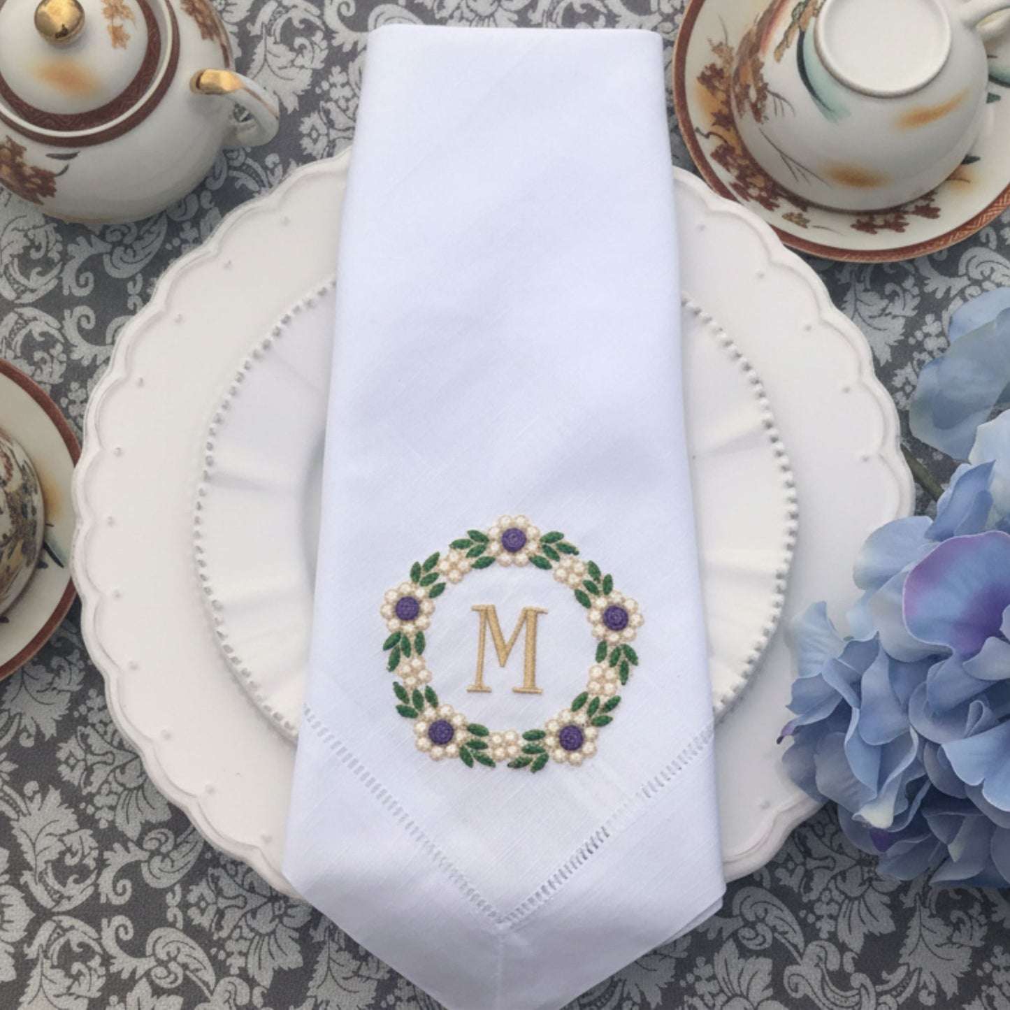 Floral Monogram Linen Napkins (Set of 2)/ Embroidered Dinner Linens / Home Decor