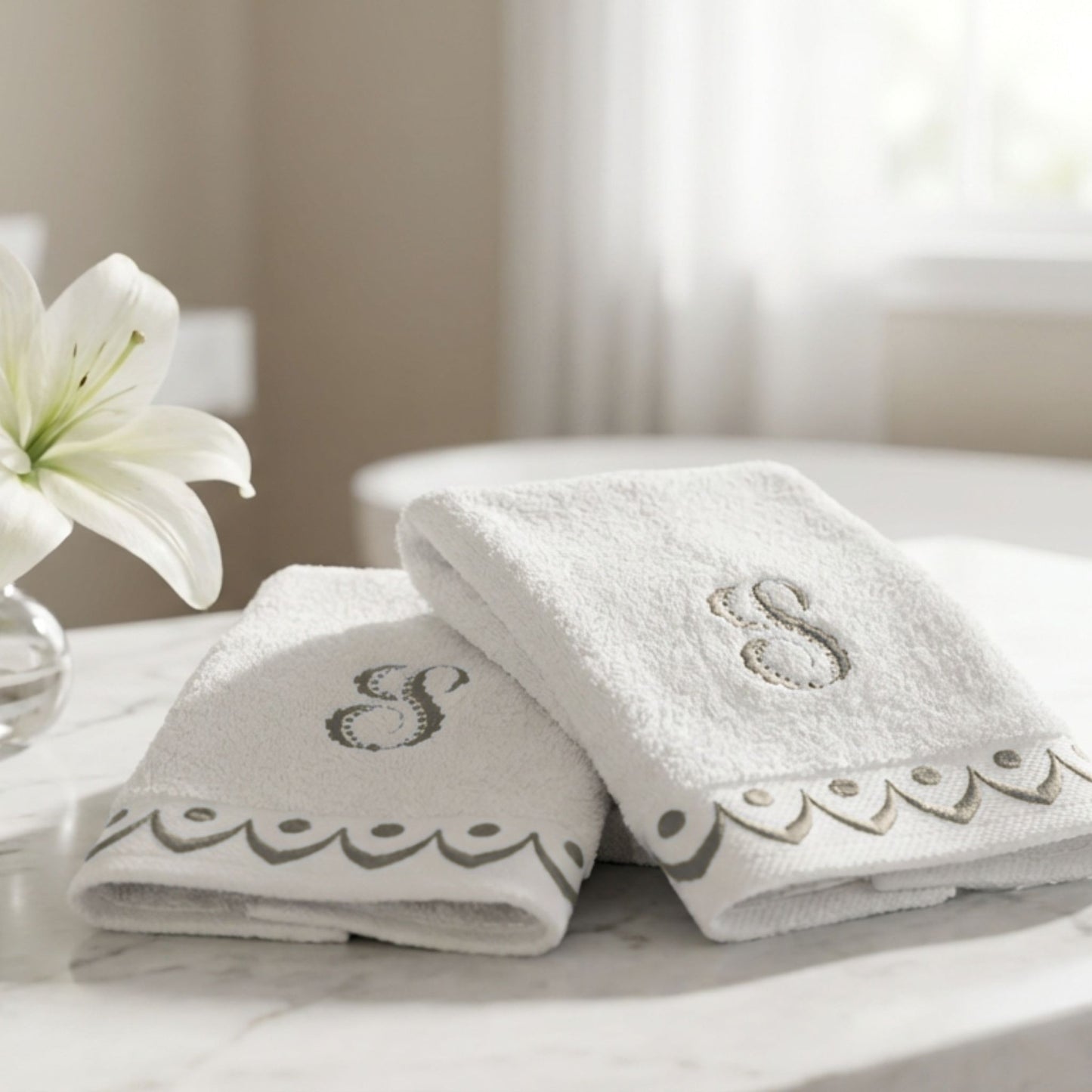 Scallop border bath towel set - Custom monogram embroidered - Bathroom decor