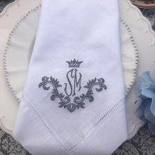 Load image into Gallery viewer, monogrammed dinner napkins