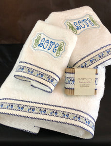 embroidered towel set