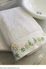 Load image into Gallery viewer, customized bath towel set embroidered with jasmine flowels