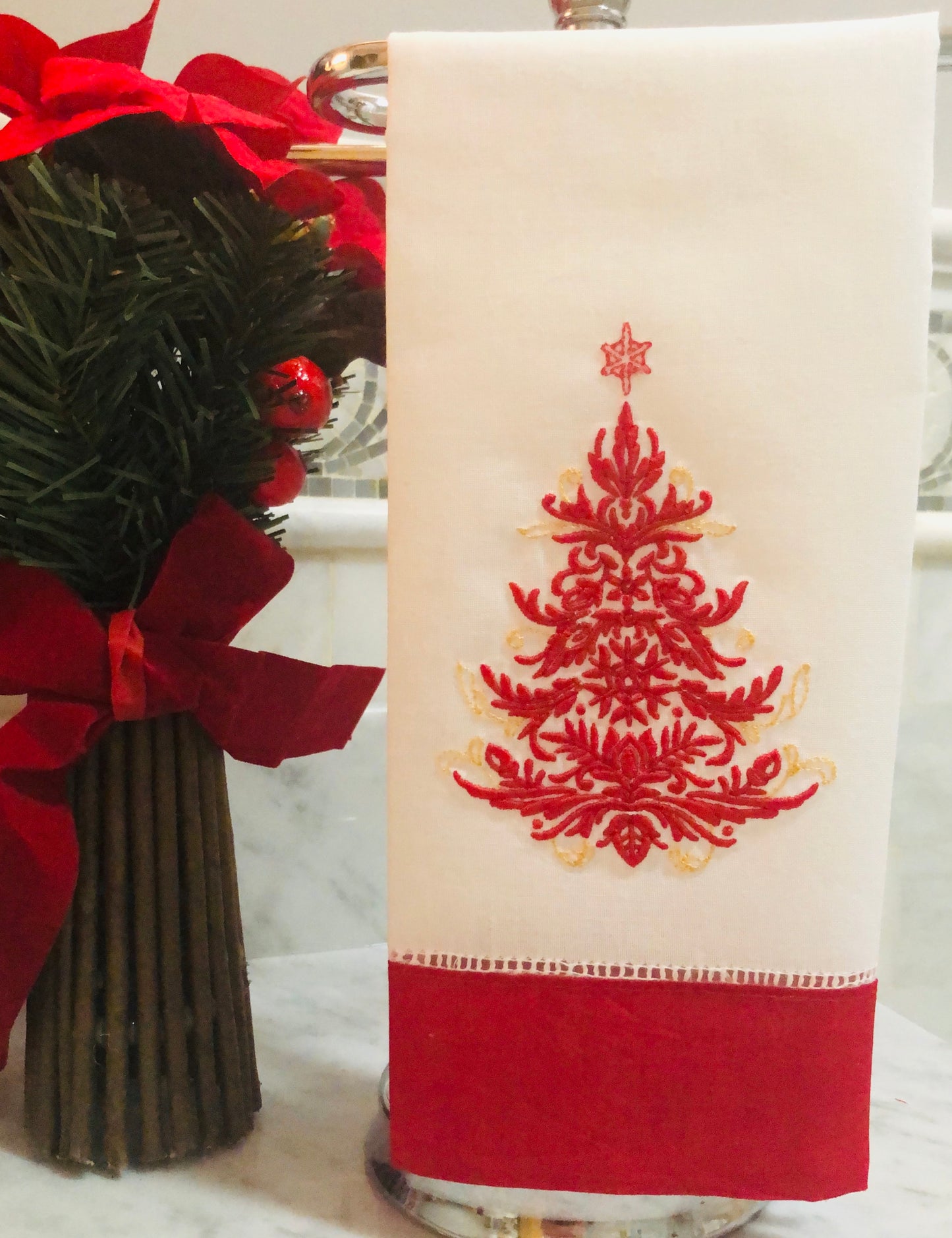 Christmas tree linen guest towel