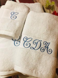 monogrammed bath towel set
