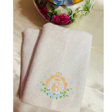 Load image into Gallery viewer, monogrammed hand towels