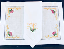Load image into Gallery viewer, embroidered placemat and napkin set