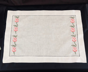 placemats embroidered with roses